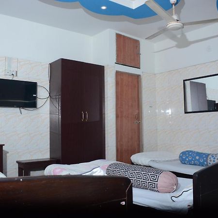 Hotel Hilton City Chittagong Buitenkant foto